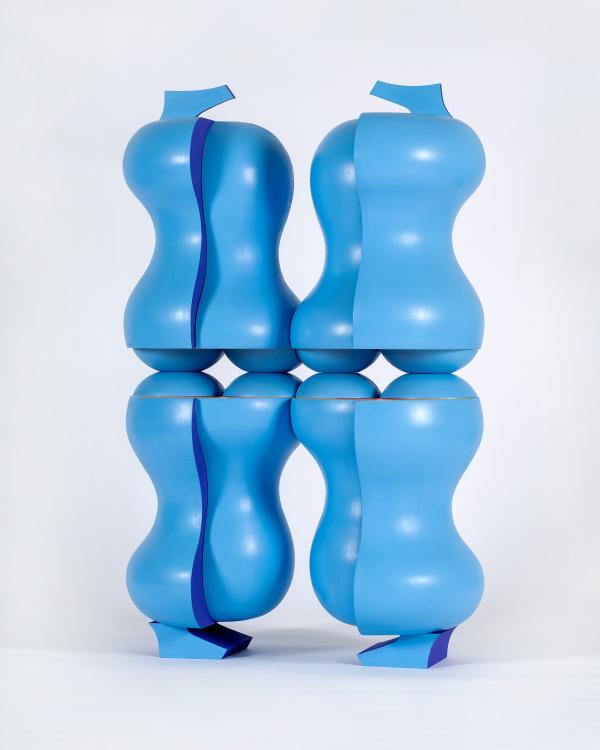 M. Behrmann, Ohne Titel (Raut), 2021 Wood, colour laquer 110 x 72 x 40 cm